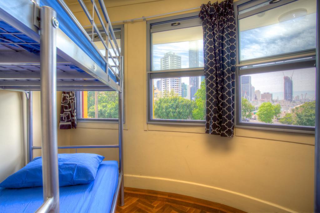 Big Bird Backpackers Hostel Бризбейн Екстериор снимка