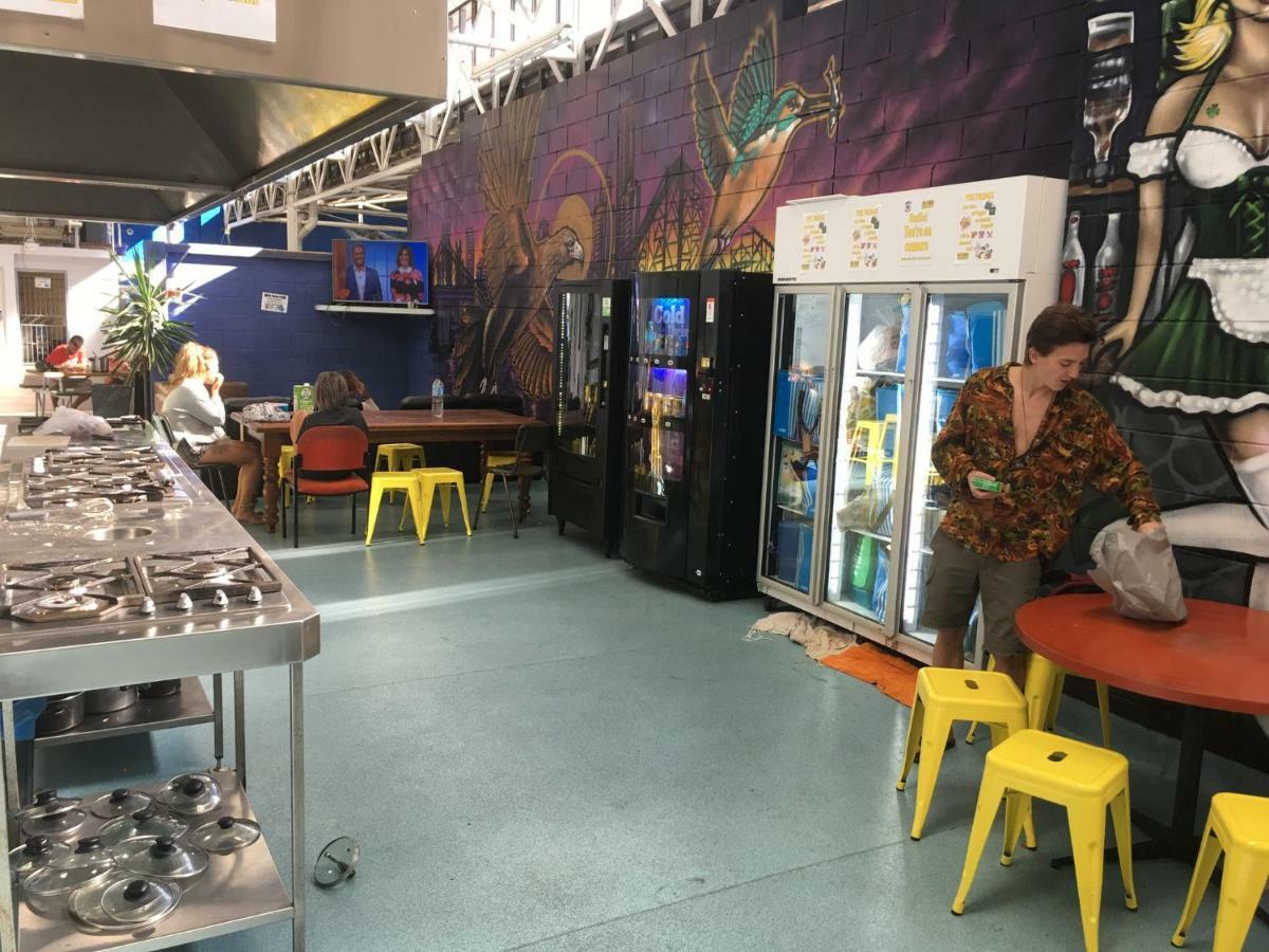 Big Bird Backpackers Hostel Бризбейн Екстериор снимка
